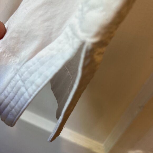 Talbots ss size 14 white blouse with brass button accents - Picture 4 of 6